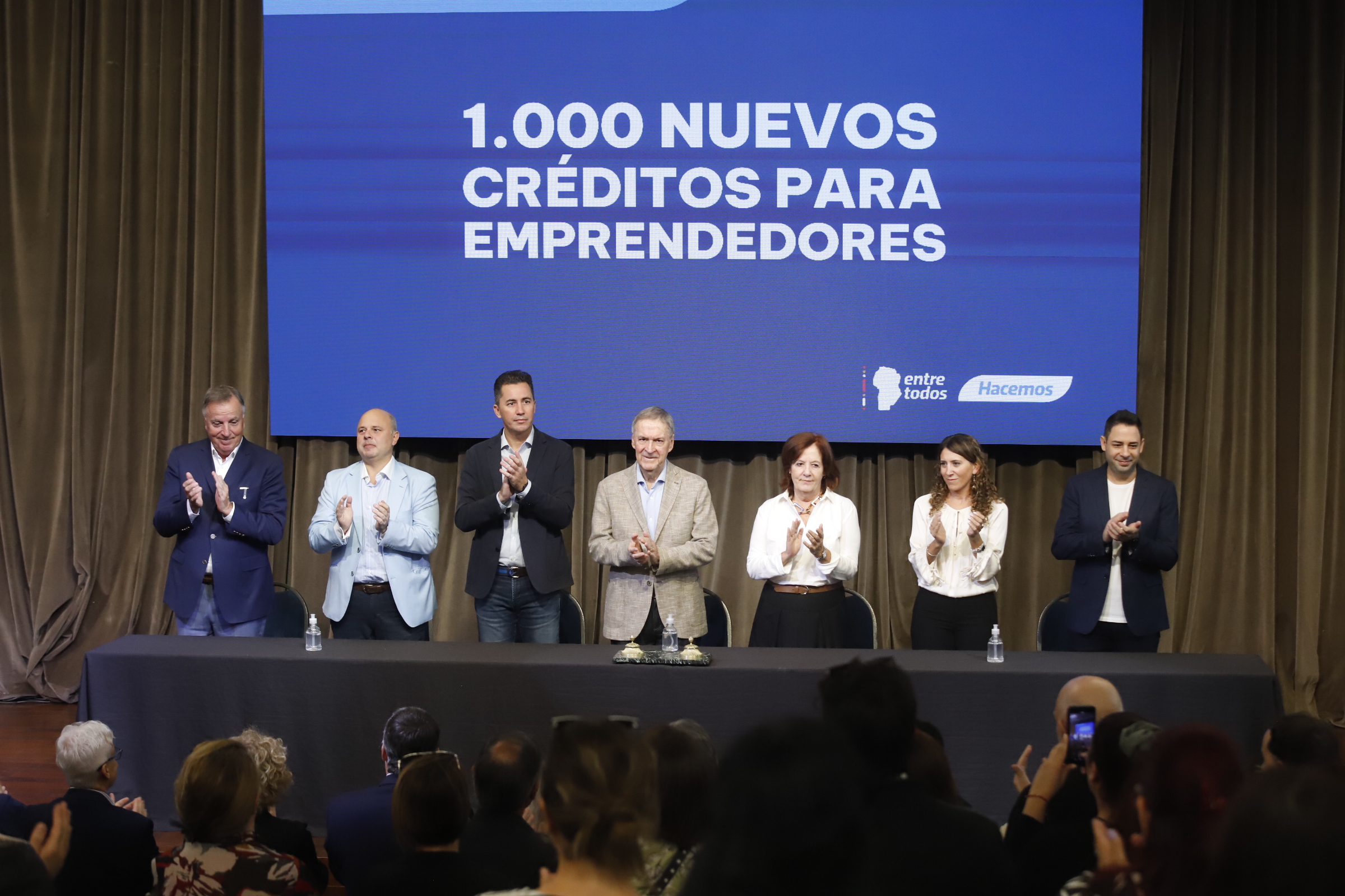 Schiaretti presentó mil nuevos créditos sin interés para emprendedores